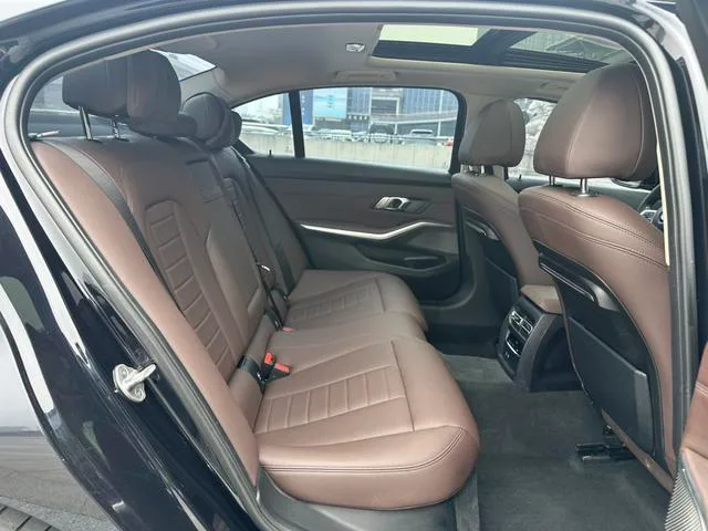 BMW 3 Series 2020 325Li M Sports suit interior photo 18 BMW 3 Series 2020 325Li M Sports suit interior photo 18