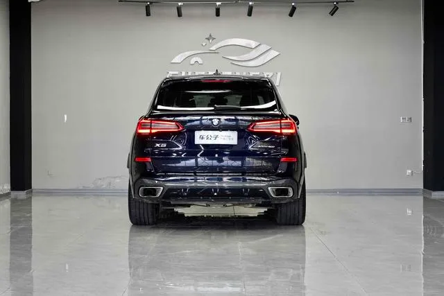 BMW X5 2019 xDrive40i M Sports suit exterior photo 4 BMW X5 2019 xDrive40i M Sports suit exterior photo 4