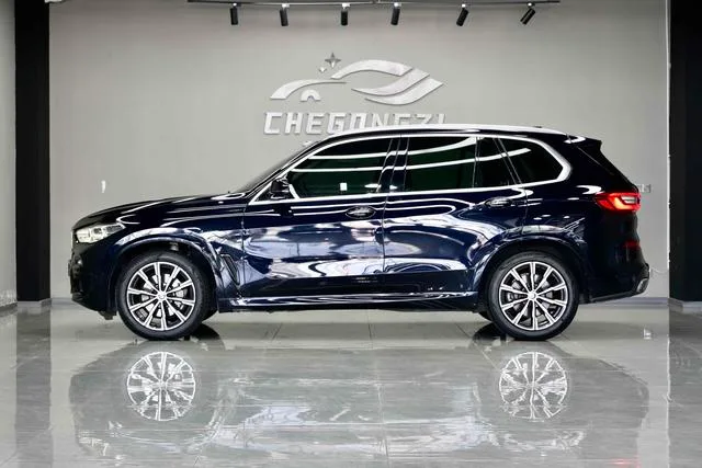 BMW X5 2019 xDrive40i M Sports suit exterior photo 6 BMW X5 2019 xDrive40i M Sports suit exterior photo 6