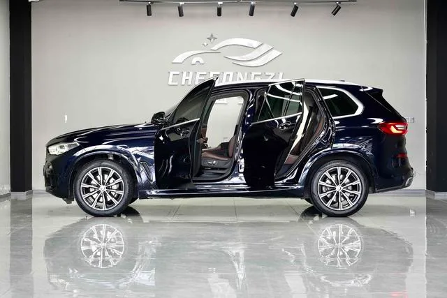 BMW X5 2019 xDrive40i M Sports suit exterior photo 7 BMW X5 2019 xDrive40i M Sports suit exterior photo 7