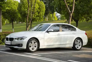 BMW 3 Series 2016 320Li Estilo de moda exterior foto 1 BMW 3 Series 2016 320Li Estilo de moda exterior foto 1
