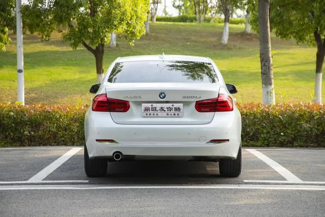 BMW 3 Series 2016 320Li Estilo de moda exterior foto 5 BMW 3 Series 2016 320Li Estilo de moda exterior foto 5