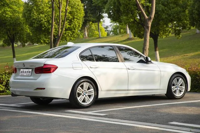 BMW 3 Series 2016 320Li Estilo de moda exterior foto 6 BMW 3 Series 2016 320Li Estilo de moda exterior foto 6