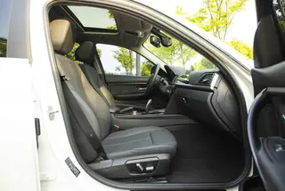 BMW 3 Series 2016 320Li Estilo de moda interior foto 14 BMW 3 Series 2016 320Li Estilo de moda interior foto 14