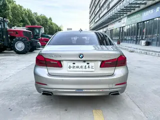 BMW 5 Series 2018 Reforma 530Li Tipo de lujo Traje de lujo exterior foto 9 BMW 5 Series 2018 Reforma 530Li Tipo de lujo Traje de lujo exterior foto 9