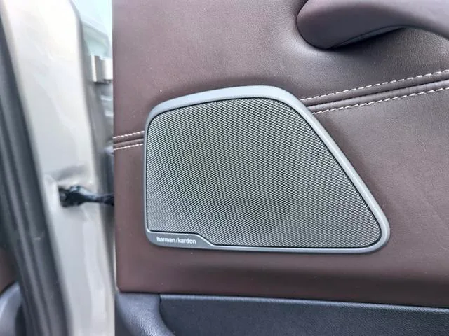 BMW 5 Series 2018 Reforma 530Li Tipo de lujo Traje de lujo interior foto 19 BMW 5 Series 2018 Reforma 530Li Tipo de lujo Traje de lujo interior foto 19