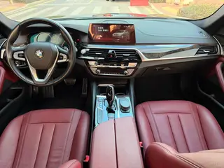 BMW 5 Series 2018 Reforma 530Li Líder M Conjunto deportivo exterior foto 7 BMW 5 Series 2018 Reforma 530Li Líder M Conjunto deportivo exterior foto 7
