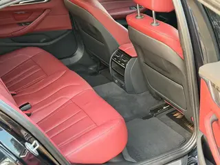 BMW 5 Series 2018 Reforma 530Li Líder M Conjunto deportivo interior foto 9 BMW 5 Series 2018 Reforma 530Li Líder M Conjunto deportivo interior foto 9