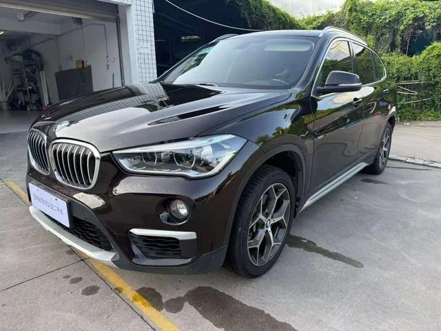 BMW X1 2019 xDrive20Li Tipo de lujo exterior foto 1 BMW X1 2019 xDrive20Li Tipo de lujo exterior foto 1