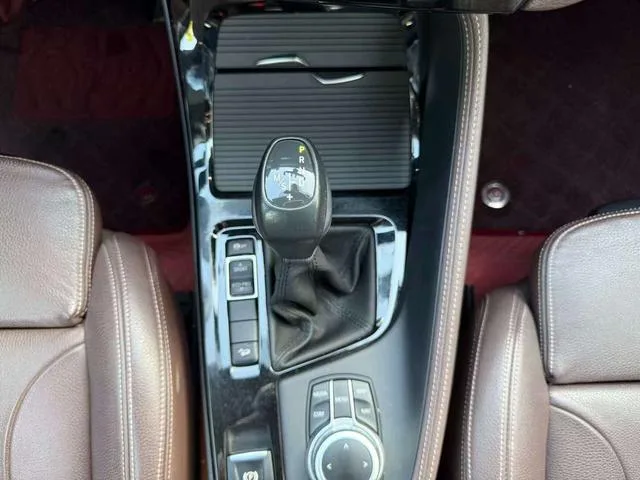 BMW X1 2019 xDrive20Li Tipo de lujo exterior foto 6 BMW X1 2019 xDrive20Li Tipo de lujo exterior foto 6