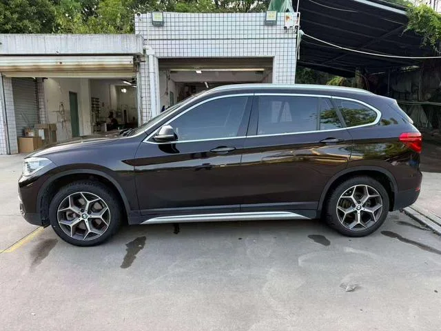 BMW X1 2019 xDrive20Li Tipo de lujo interior foto 11 BMW X1 2019 xDrive20Li Tipo de lujo interior foto 11