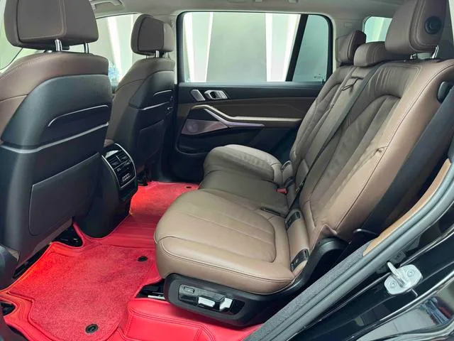 BMW X7 2021 xDrive40i Leading Luxury Set interior photo 14 BMW X7 2021 xDrive40i Leading Luxury Set interior photo 14