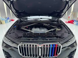 BMW X7 2021 xDrive40i Leading Luxury Set interior photo 17 BMW X7 2021 xDrive40i Leading Luxury Set interior photo 17