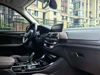 BMW X3 2021 xDrive28i M Sports suit interior photo 9 BMW X3 2021 xDrive28i M Sports suit interior photo 9