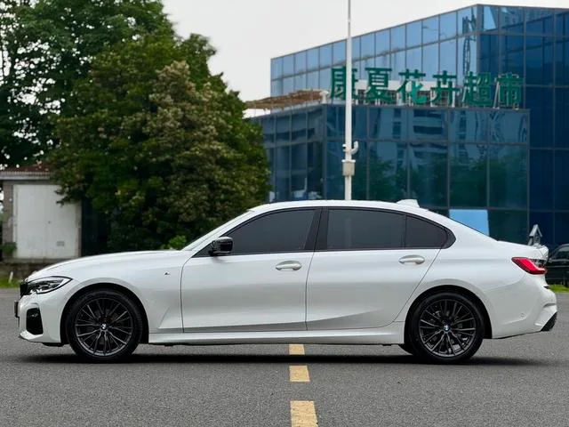 BMW 3 Series 2021 Restyling 325Li M Sports Night Suit exterior photo 4 BMW 3 Series 2021 Restyling 325Li M Sports Night Suit exterior photo 4