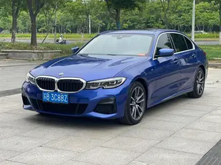 BMW 3 Series 2020 325Li M Sports suit