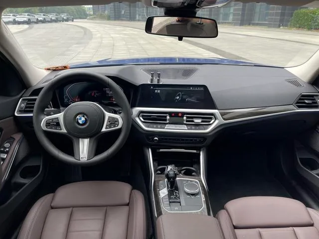 BMW 3 Series 2020 325Li M Sports suit interior photo 11 BMW 3 Series 2020 325Li M Sports suit interior photo 11