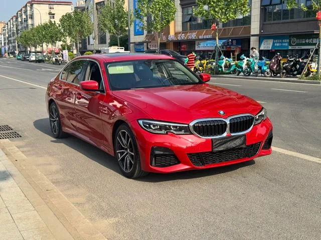 BMW 3 Series 2021 325Li M Conjunto deportivo exterior foto 3 BMW 3 Series 2021 325Li M Conjunto deportivo exterior foto 3
