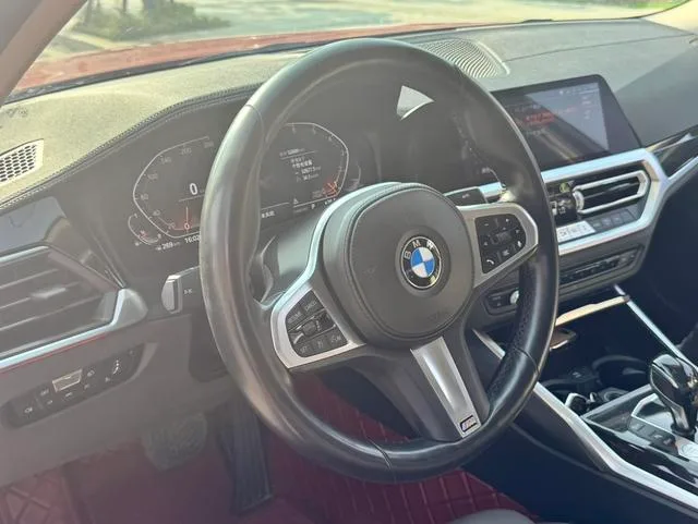 BMW 3 Series 2021 325Li M Conjunto deportivo interior foto 8 BMW 3 Series 2021 325Li M Conjunto deportivo interior foto 8
