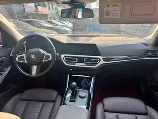 BMW 3 Series 2021 325Li M Conjunto deportivo interior foto 12 BMW 3 Series 2021 325Li M Conjunto deportivo interior foto 12