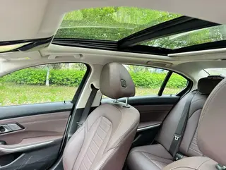 BMW 3 Series 2020 325Li First edition interior photo 7 BMW 3 Series 2020 325Li First edition interior photo 7