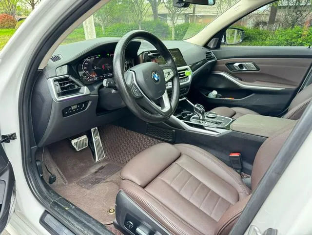 BMW 3 Series 2020 325Li First edition interior photo 9 BMW 3 Series 2020 325Li First edition interior photo 9