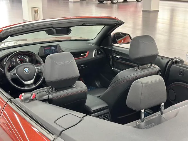 BMW 2 Series 2019 225i Convertible Coupe Sports Design Suit interior photo 11 BMW 2 Series 2019 225i Convertible Coupe Sports Design Suit interior photo 11