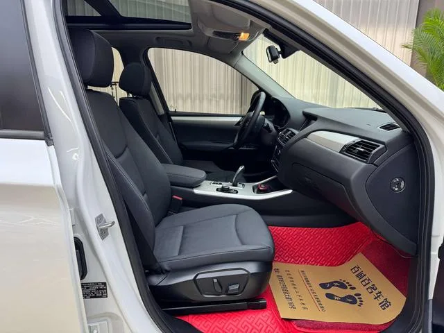 BMW X3 2016 sDrive20i interior foto 12 BMW X3 2016 sDrive20i interior foto 12