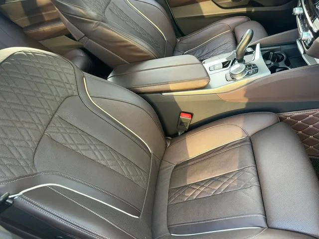 BMW 6 Series GT 2019 630i M Sports Grand Traveler Edition interior photo 15 BMW 6 Series GT 2019 630i M Sports Grand Traveler Edition interior photo 15