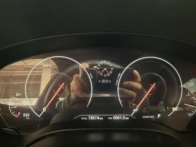 BMW 6 Series GT 2019 630i M Sports Grand Traveler Edition interior photo 18 BMW 6 Series GT 2019 630i M Sports Grand Traveler Edition interior photo 18