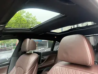 BMW 7 Series 2019 740Li Премиум-класса M Спортивный костюм интерьер фото 11 BMW 7 Series 2019 740Li Премиум-класса M Спортивный костюм интерьер фото 11