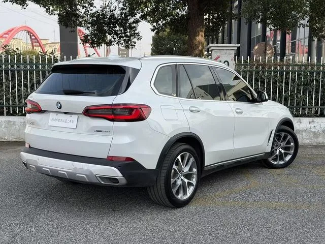 BMW X5 2020 xDrive30i X Набор дизайна экстерьер фото 5 BMW X5 2020 xDrive30i X Набор дизайна экстерьер фото 5