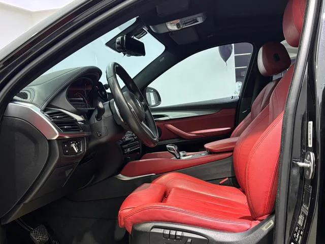BMW X6 2017 xDrive35i M Роскошный спортивный экстерьер фото 4 BMW X6 2017 xDrive35i M Роскошный спортивный экстерьер фото 4
