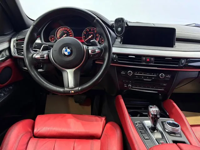 BMW X6 2017 xDrive35i M Роскошный спортивный интерьер фото 7 BMW X6 2017 xDrive35i M Роскошный спортивный интерьер фото 7