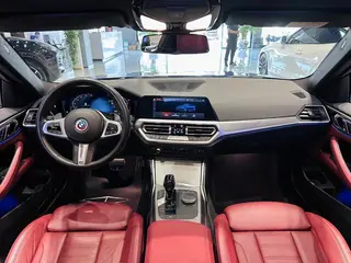 BMW 4 Series 2021 425i M Спортивный ночной костюм интерьер фото 13 BMW 4 Series 2021 425i M Спортивный ночной костюм интерьер фото 13