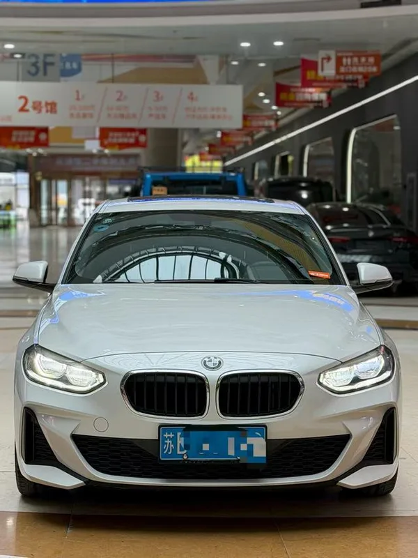 BMW 1 Series 2019 120i Leading Type M Sports suit exterior photo 2