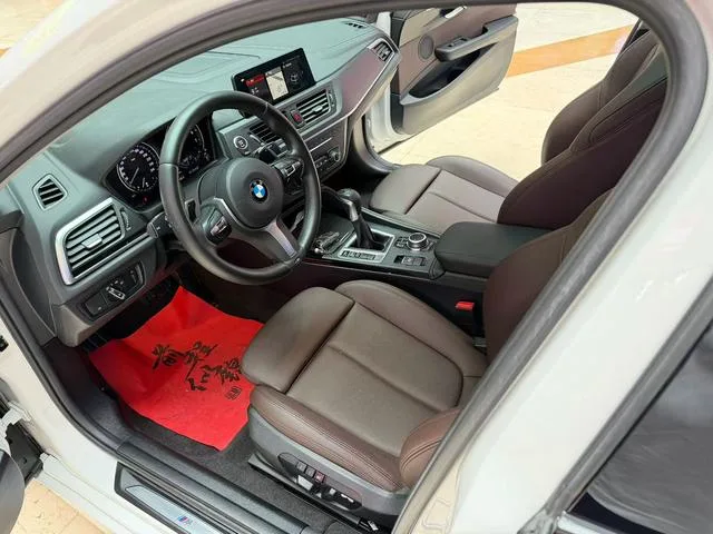 BMW 1 Series 2019 120i Leading Type M Sports suit exterior photo 5