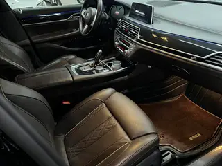 BMW 7 Series 2018 740Li Leading Type M Sports suit exterior photo 5
