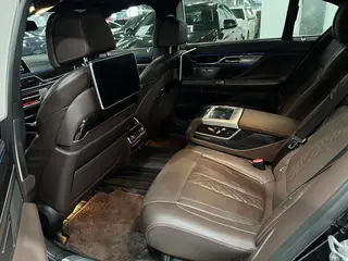 BMW 7 Series 2018 740Li Leading Type M Sports suit interior photo 7