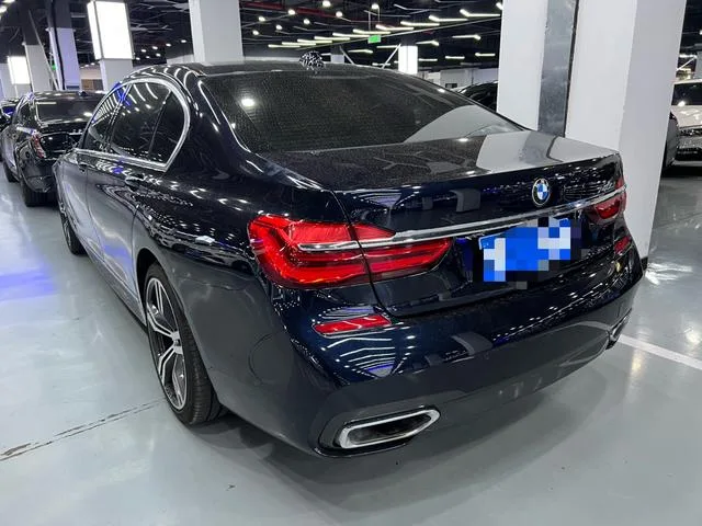BMW 7 Series 2018 740Li Leading Type M Sports suit interior photo 10