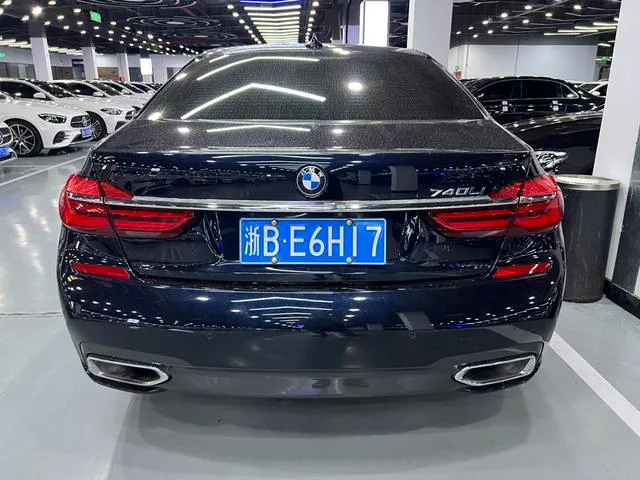 BMW 7 Series 2018 740Li Leading Type M Sports suit interior photo 11
