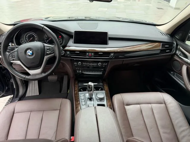 BMW X5 2018 xDrive35i Estilo elegante exterior foto 5 BMW X5 2018 xDrive35i Estilo elegante exterior foto 5