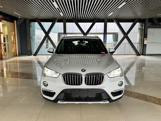 BMW X1 2018 xDrive20Li Premium Class exterior photo 2 BMW X1 2018 xDrive20Li Premium Class exterior photo 2
