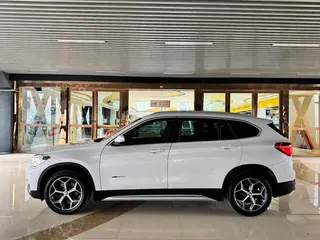 BMW X1 2018 xDrive20Li Premium Class exterior photo 3 BMW X1 2018 xDrive20Li Premium Class exterior photo 3