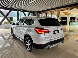 BMW X1 2018 xDrive20Li Premium Class exterior photo 4 BMW X1 2018 xDrive20Li Premium Class exterior photo 4
