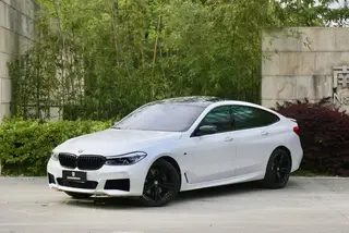 BMW 6 Series GT 2018 640i xDrive M Sports suit