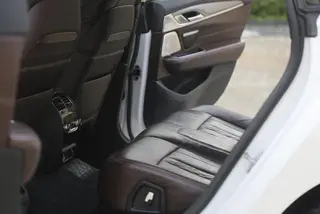 BMW 6 Series GT 2018 640i xDrive M Sports suit interior photo 12