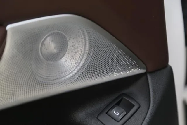BMW 6 Series GT 2018 640i xDrive M Sports suit interior photo 13