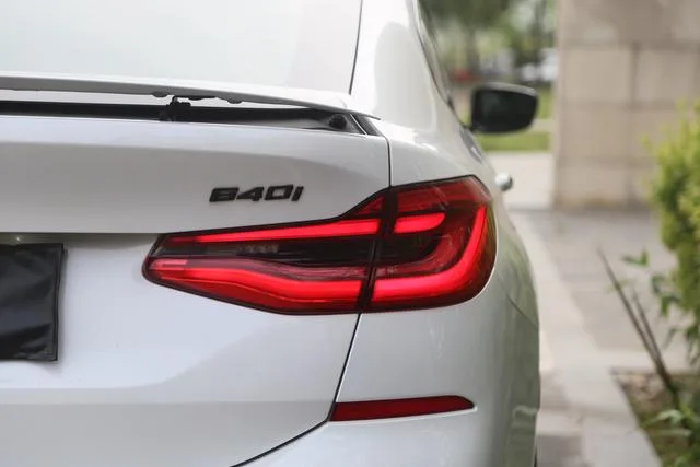 BMW 6 Series GT 2018 640i xDrive M Sports suit interior photo 17