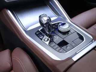 BMW X6 2020 xDrive30i M Sports suit interior photo 13 BMW X6 2020 xDrive30i M Sports suit interior photo 13